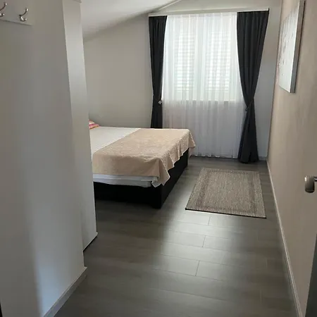 Alcmaria Apartament